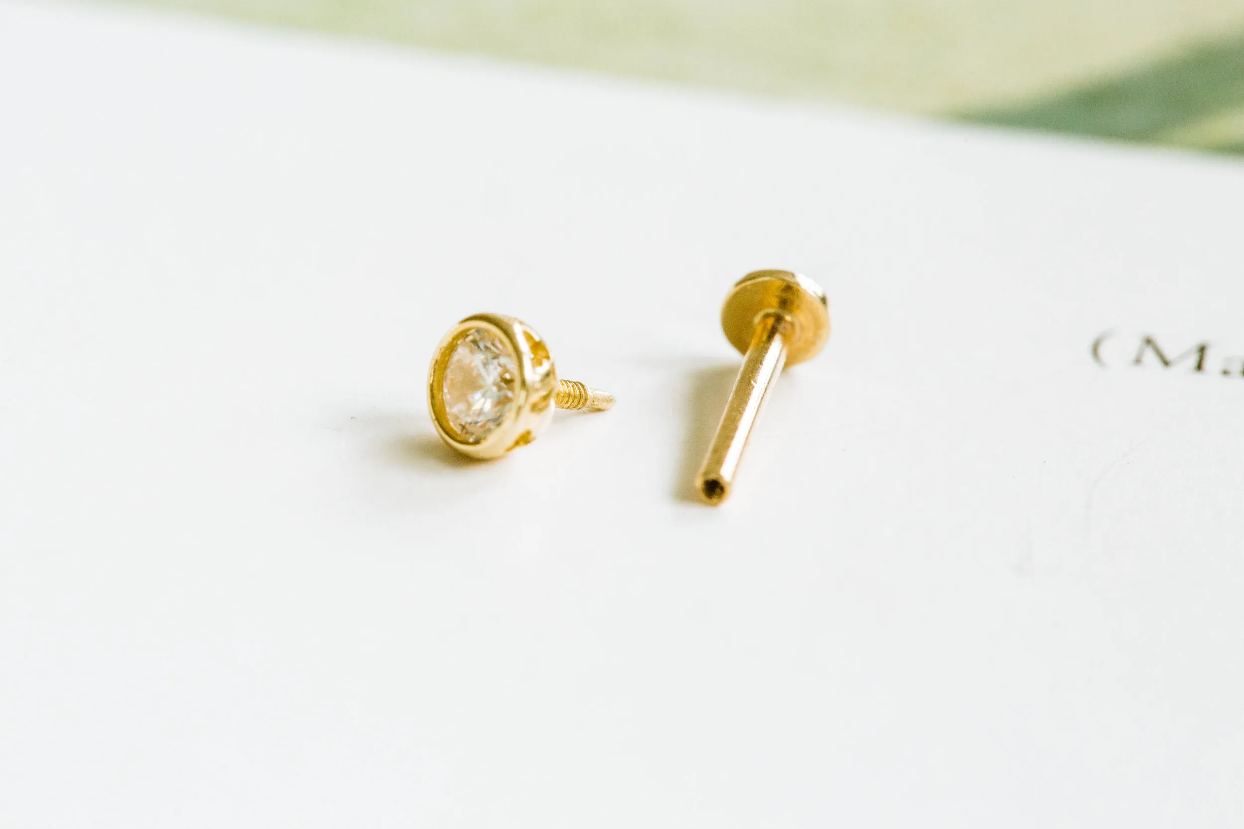 14k Gold Cartilage Round Cubic Internally Internal Threaded Labret