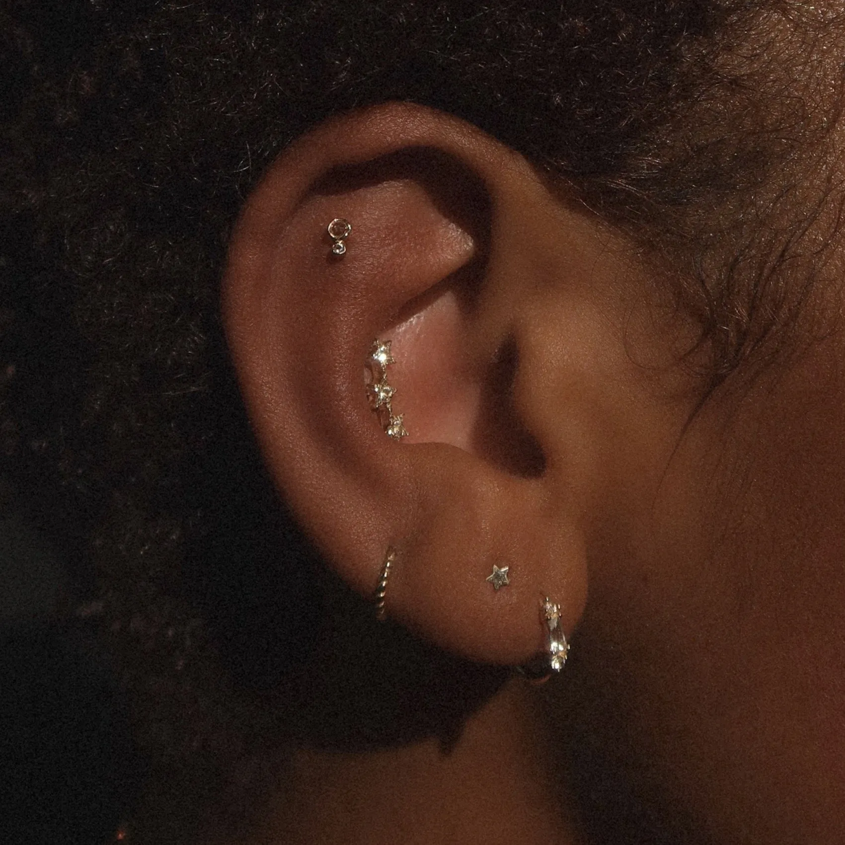 14k Midnight Rain Stud