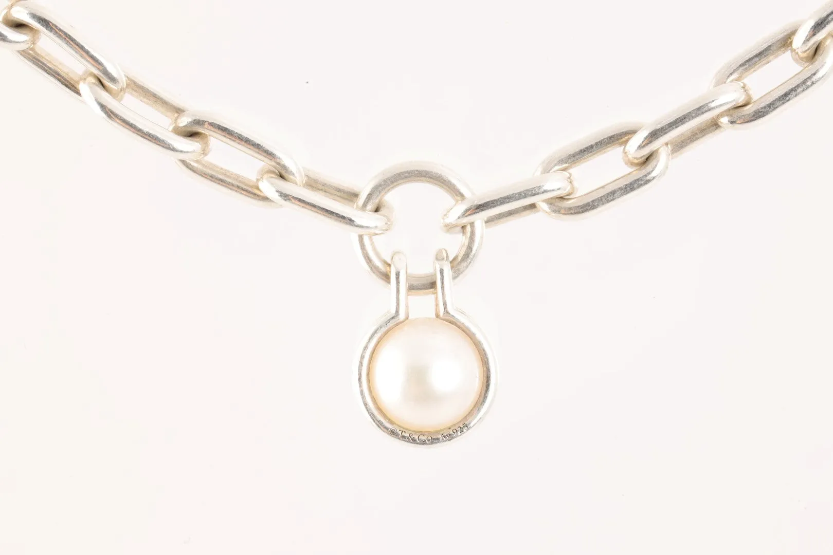 16" Tiffany & Co. 925 Silver Freshwater Pearl Hardwear Necklace (39.07g.)