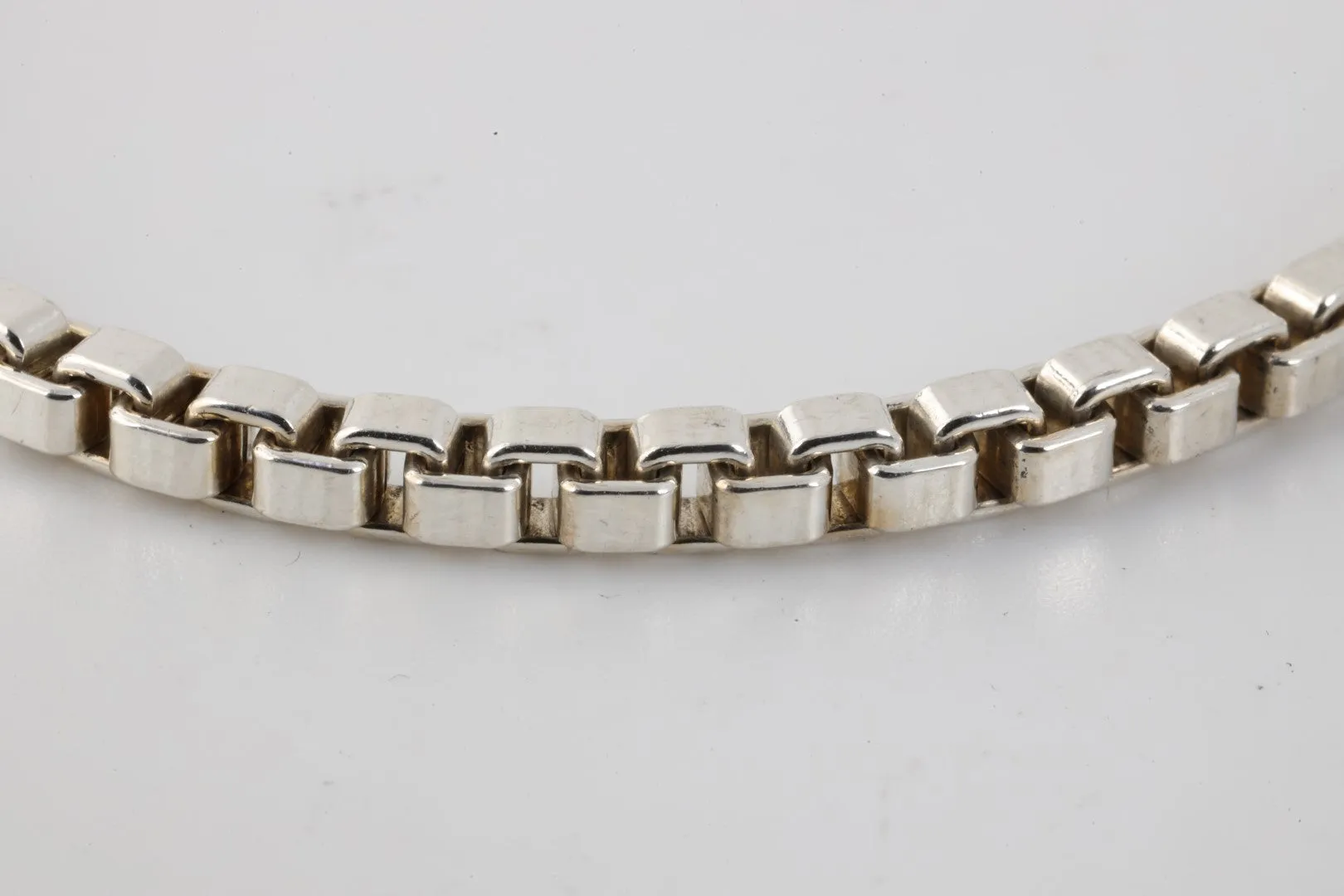 7.5'' Tiffany & Co. 925 Silver Venetian Link Bracelet (16.42g.)