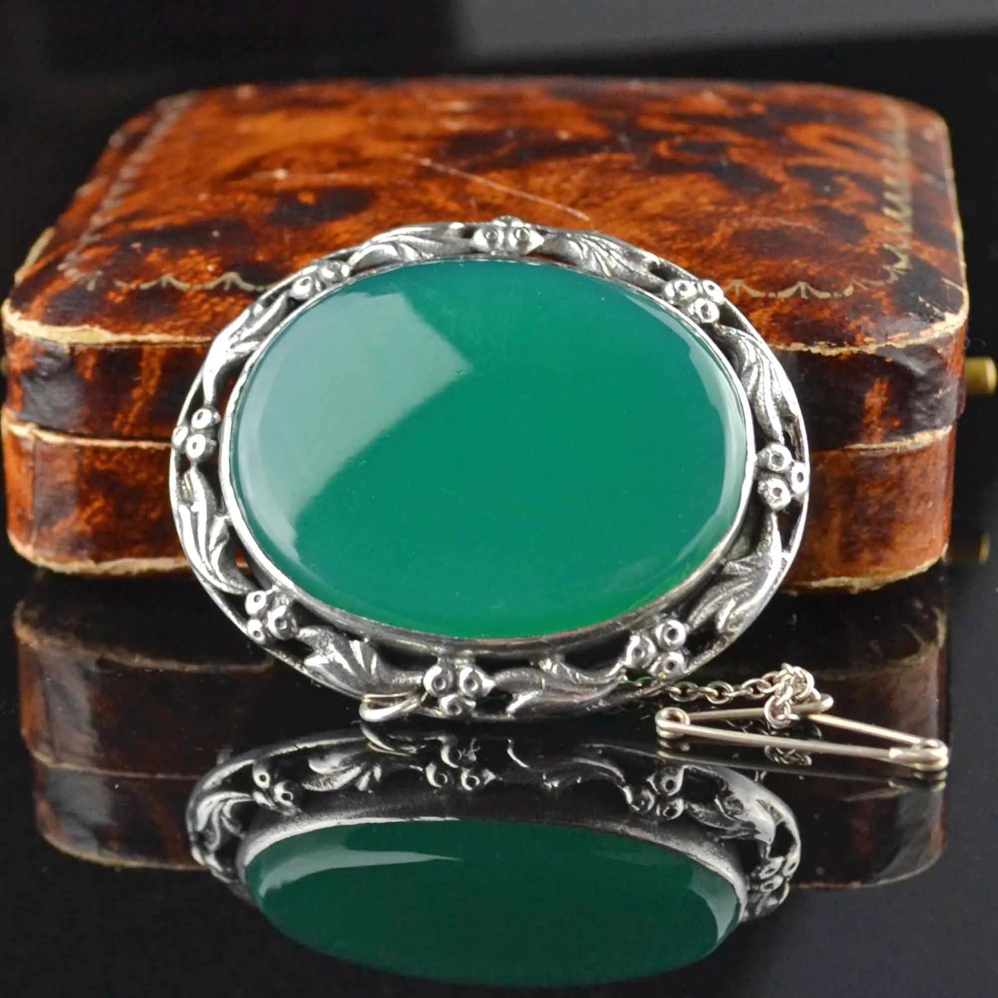 Arts and Crafts Chrysoprase Brooch in Sterling Silver