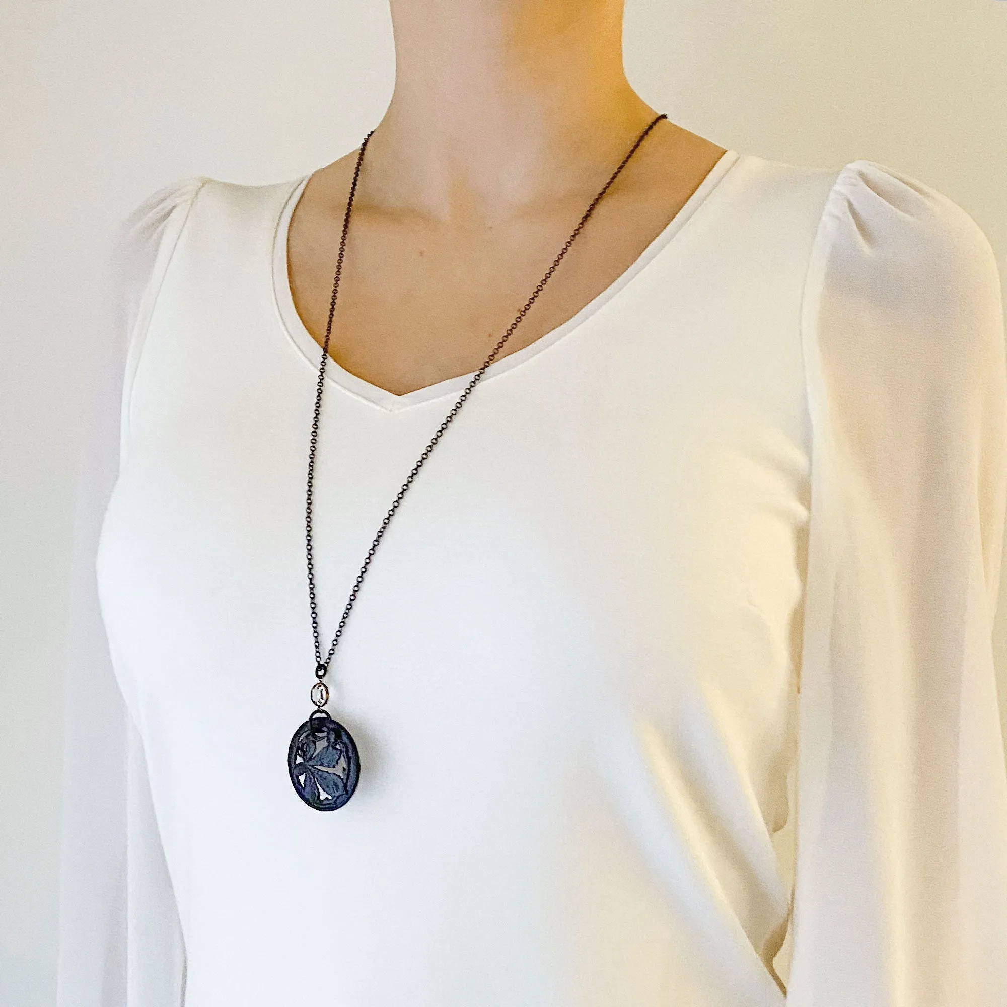 BOUTON french button pendant necklace