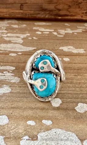 EFFIE CALAVASA Turquoise Ring w/ Sterling Silver Snake Inlay  Size 11