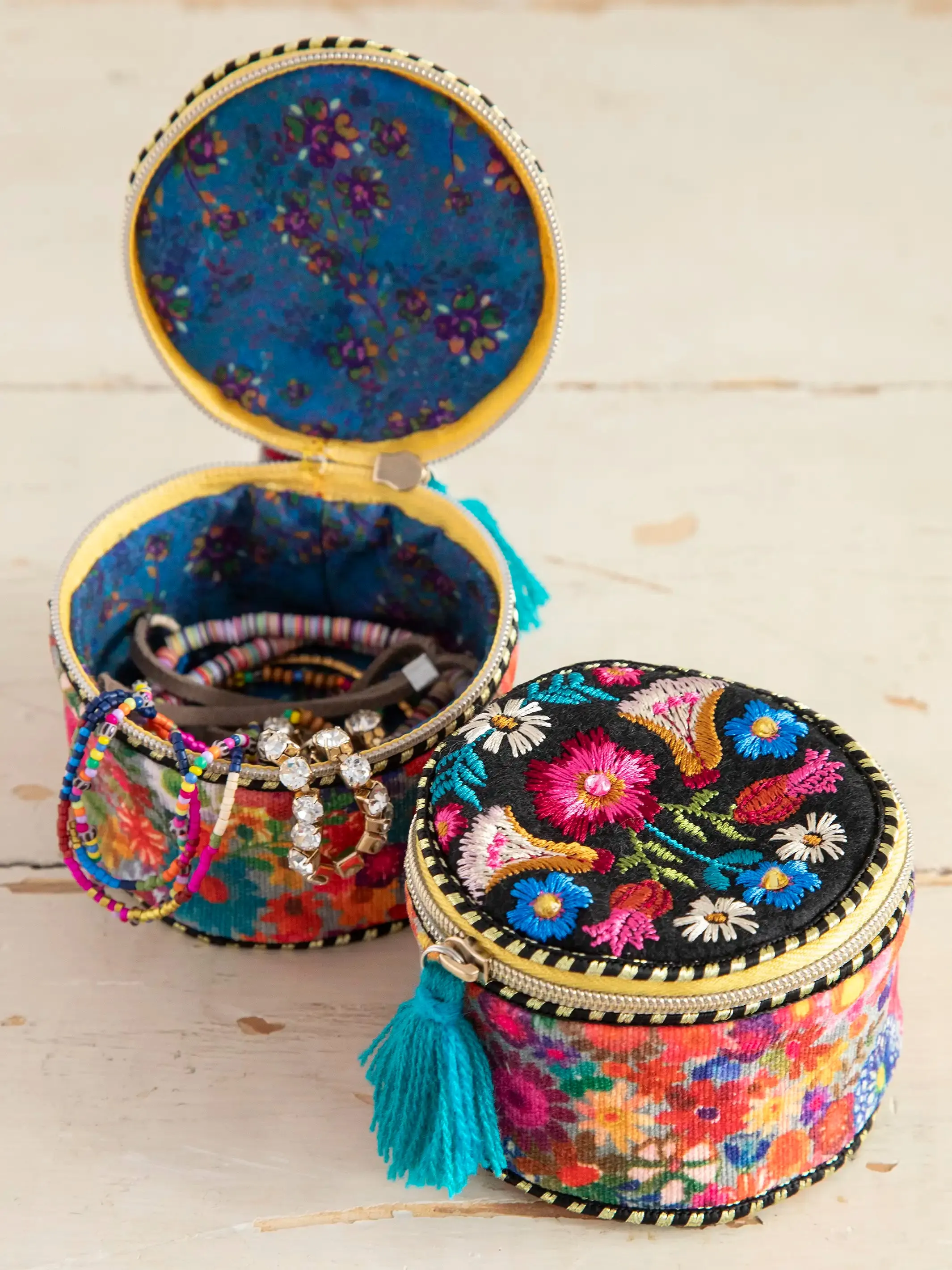 Embroidered Jewelry Case - Black Folk Flower