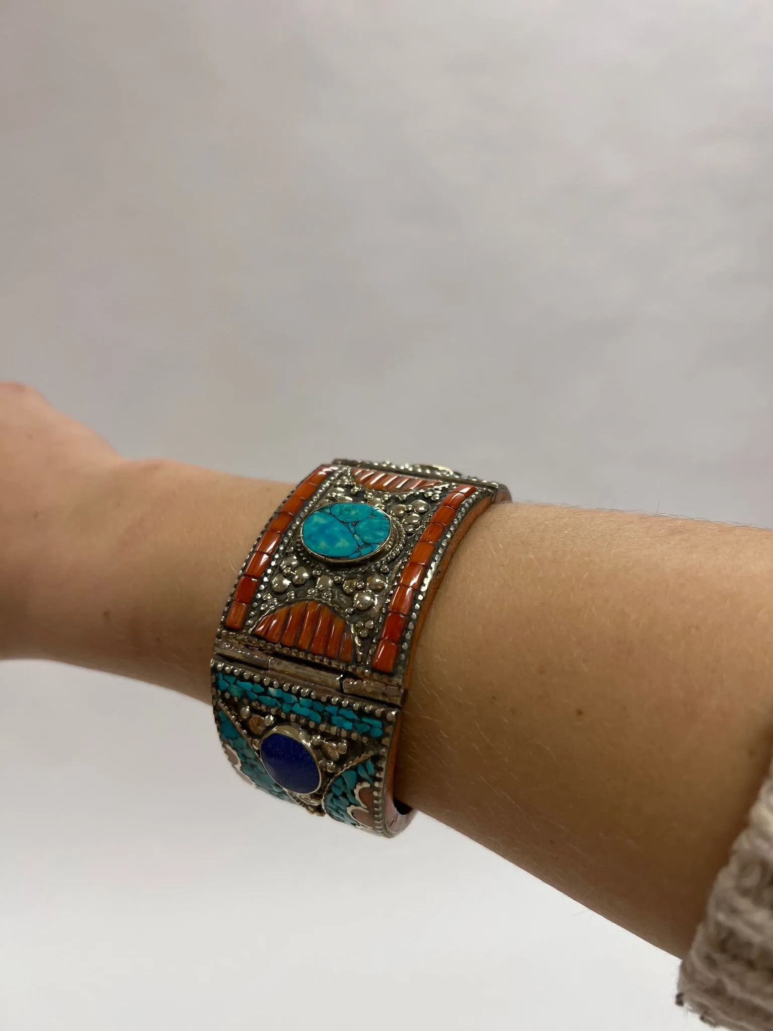 J112 Tibetan Inspired Stone Inlaid Cuff Bracelet Turquoise