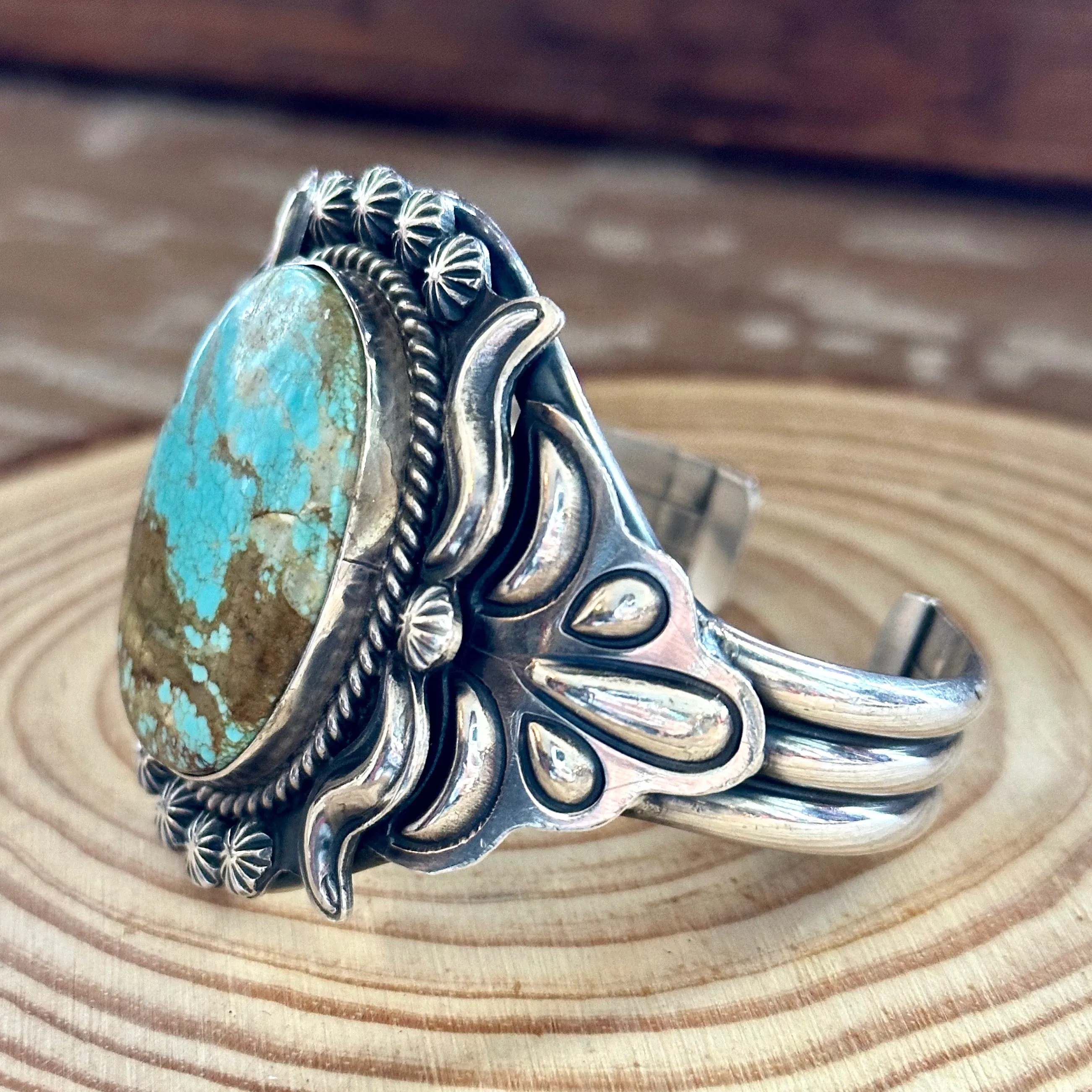 JOE DELGARITO Navajo Number 8 Mine Turquoise Sterling Silver Cuff 60g