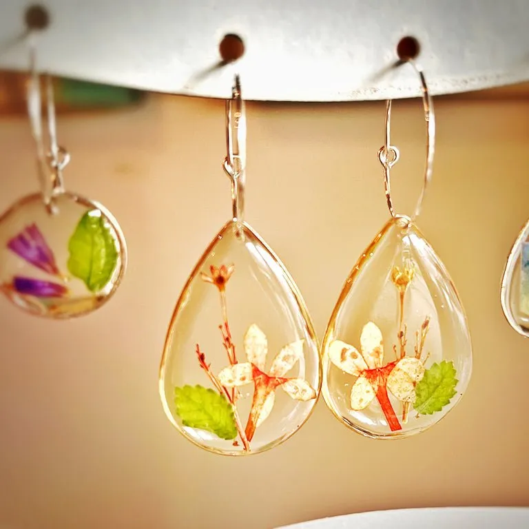 Mother's Day Resin Jewelry Workshop