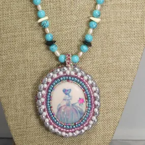 Nafisah Beaded Fashion Lady Cameo Pendant Necklace