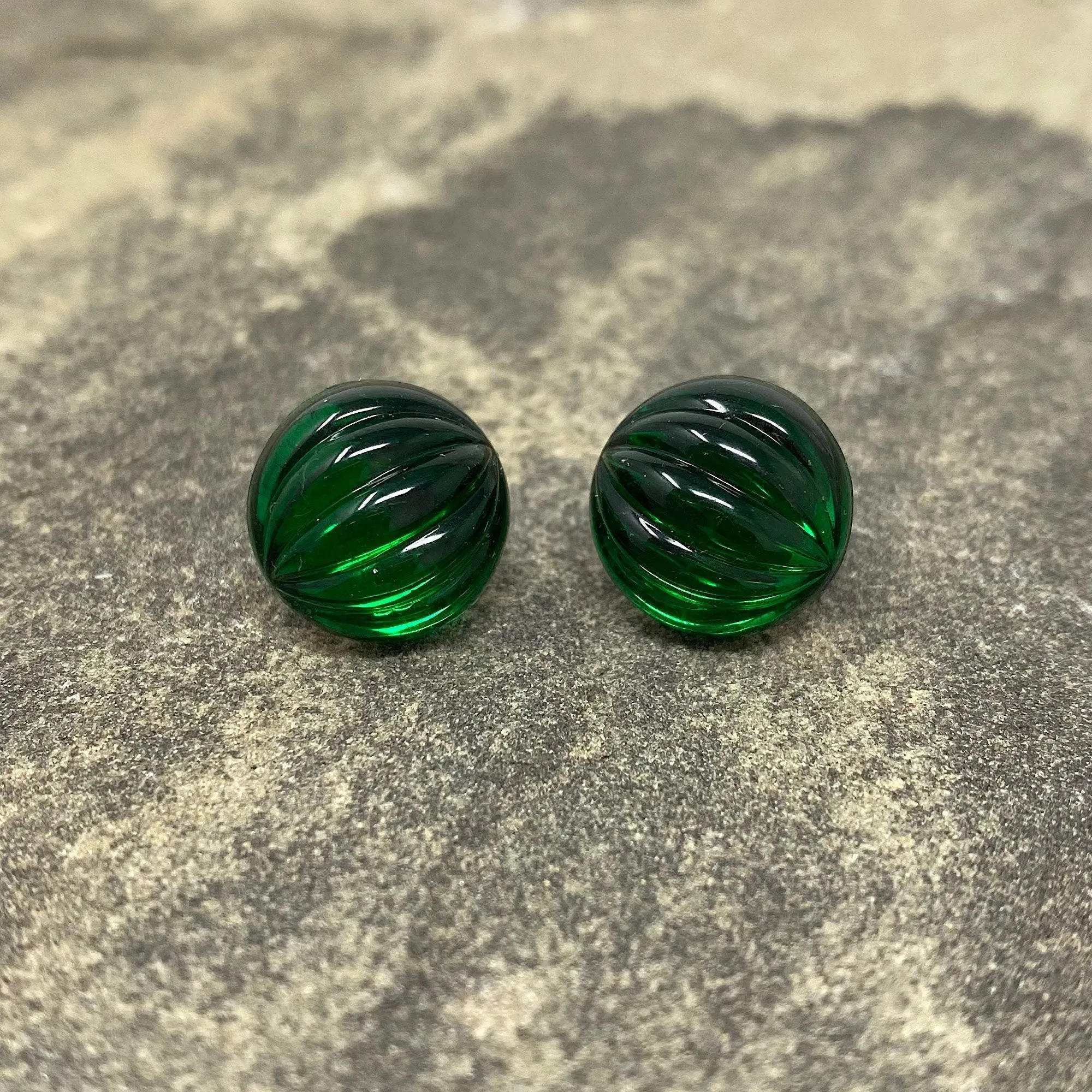 RONA ridged emerald studs