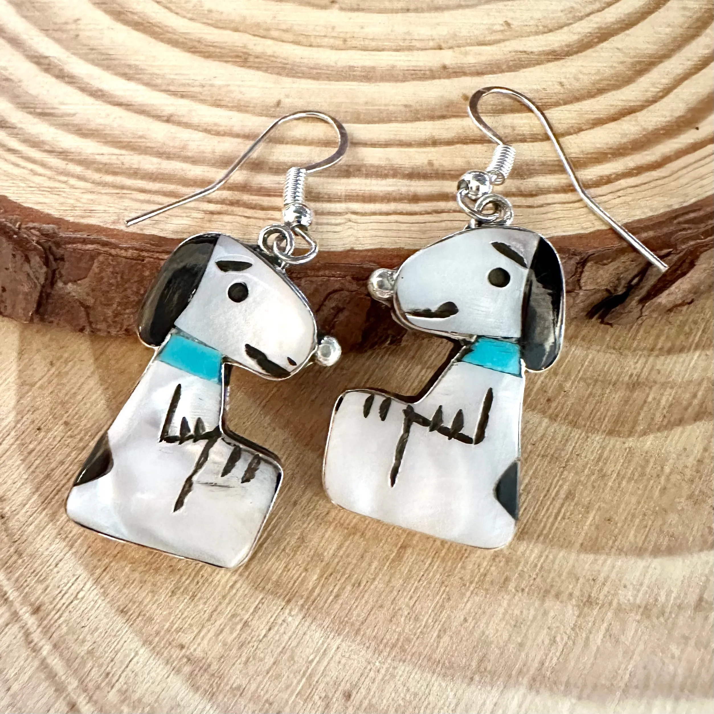 SNOOPY Shenel Comosona Zuni Toons Multi- Stone Inlay Dangle Earrings