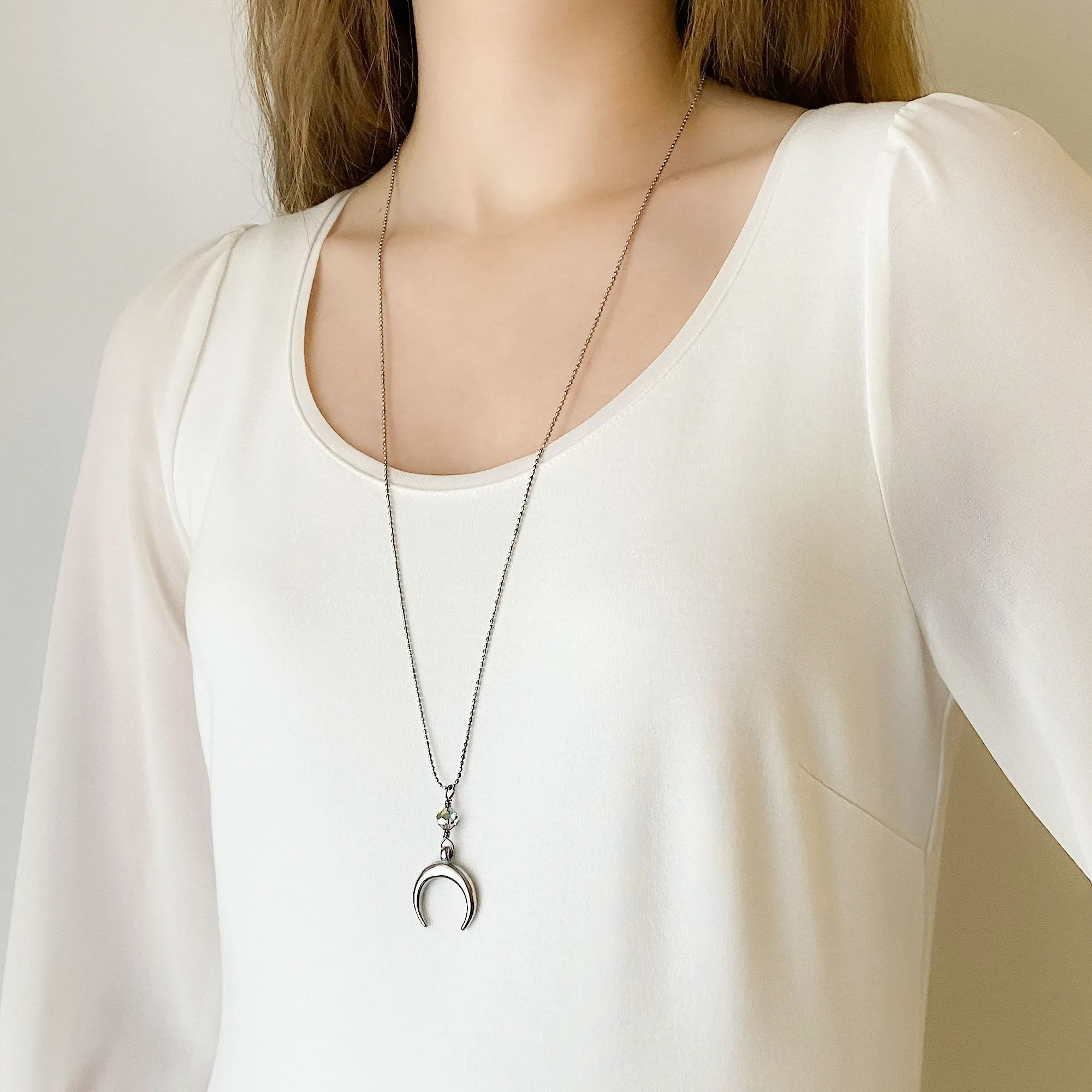 ZAFFRON half moon pendant necklace